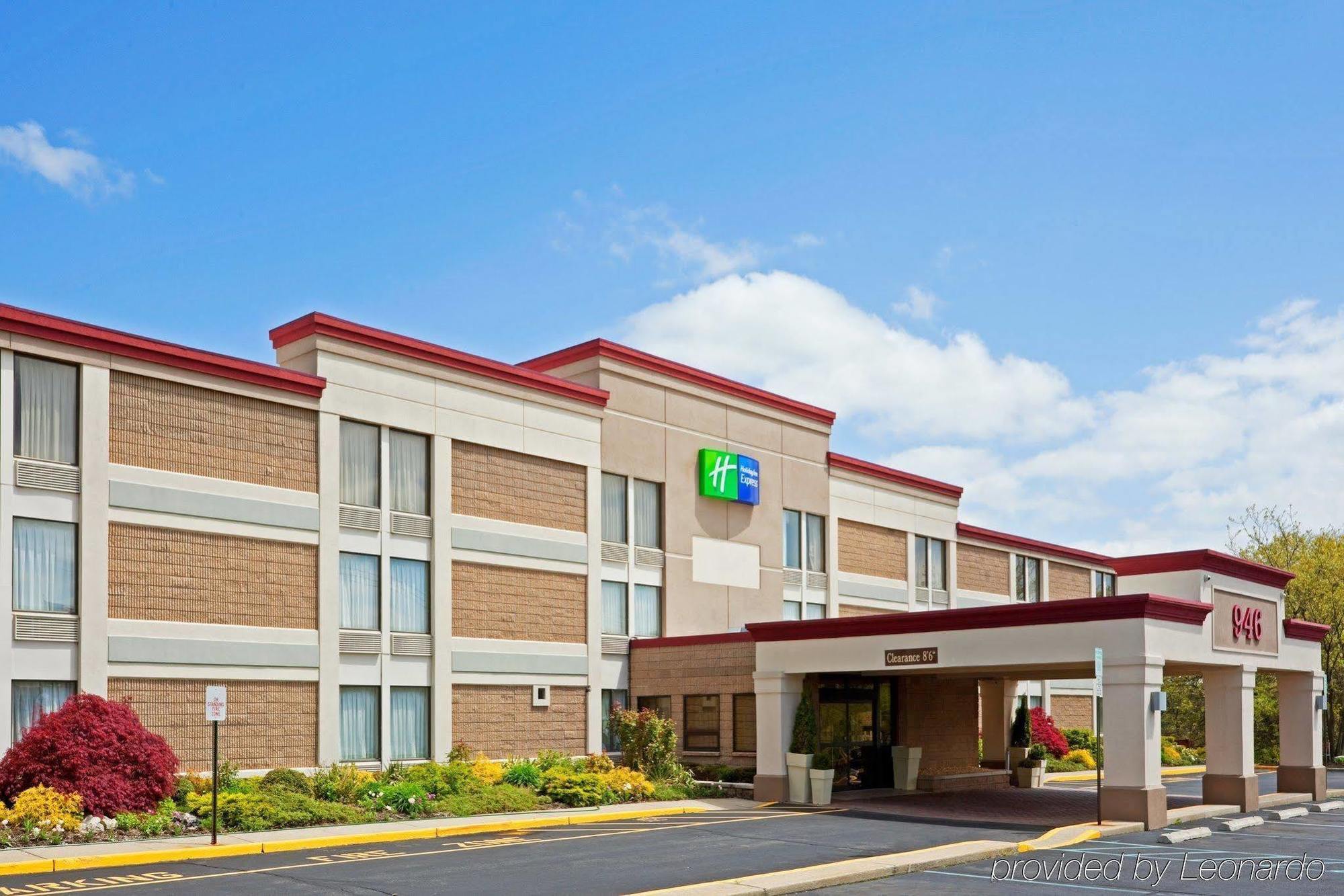 Holiday Inn Express Ramsey Mahwah By Ihg Exterior foto