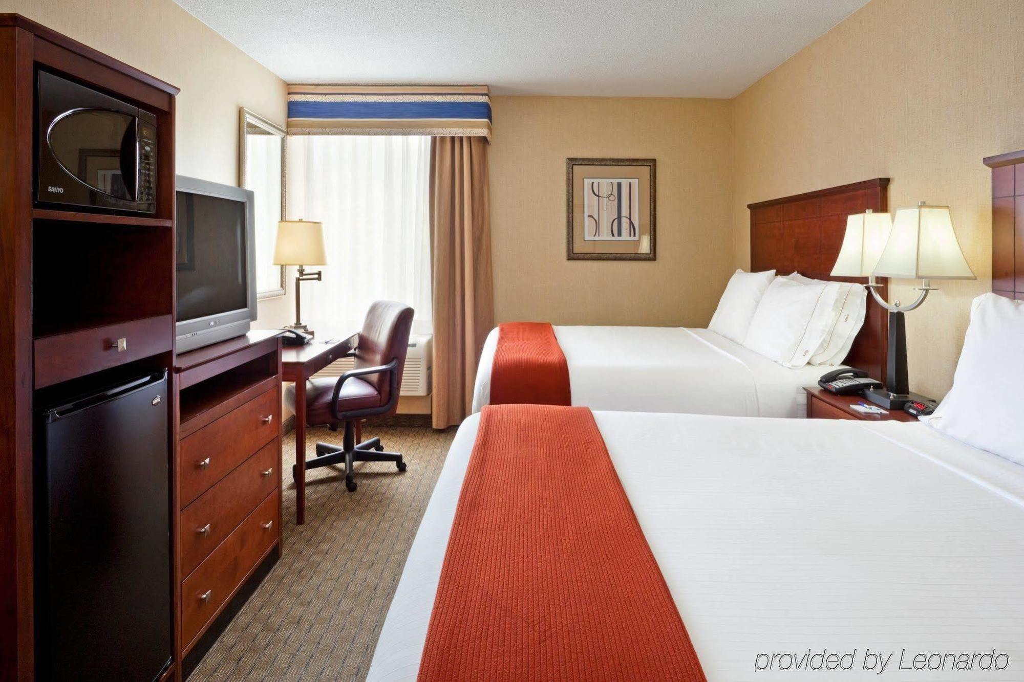 Holiday Inn Express Ramsey Mahwah By Ihg Exterior foto